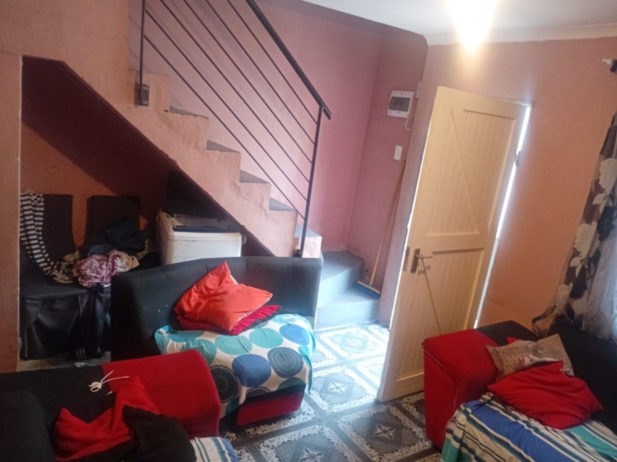 2 Bedroom Property for Sale in Kwanonqaba Western Cape